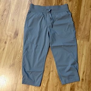 Lululemon Studio Crop II Size 6